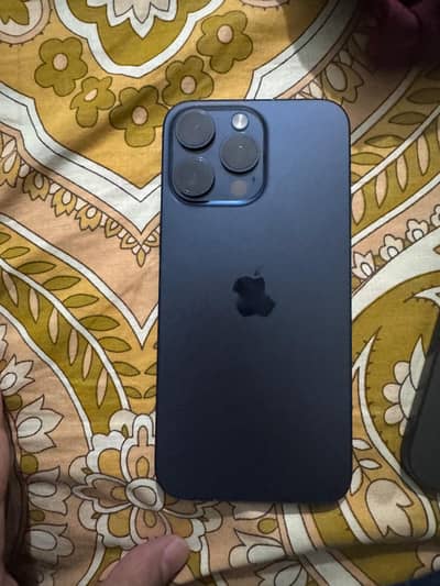 Apple iPhone 15 Pro Max jv simlock 94% health