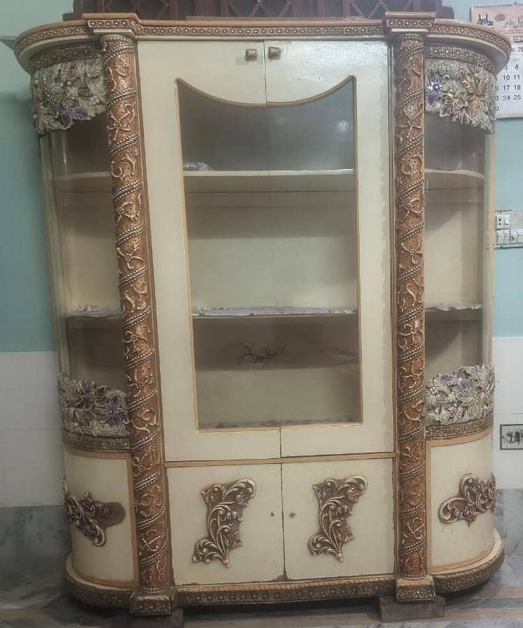 dressing table & showcase 1