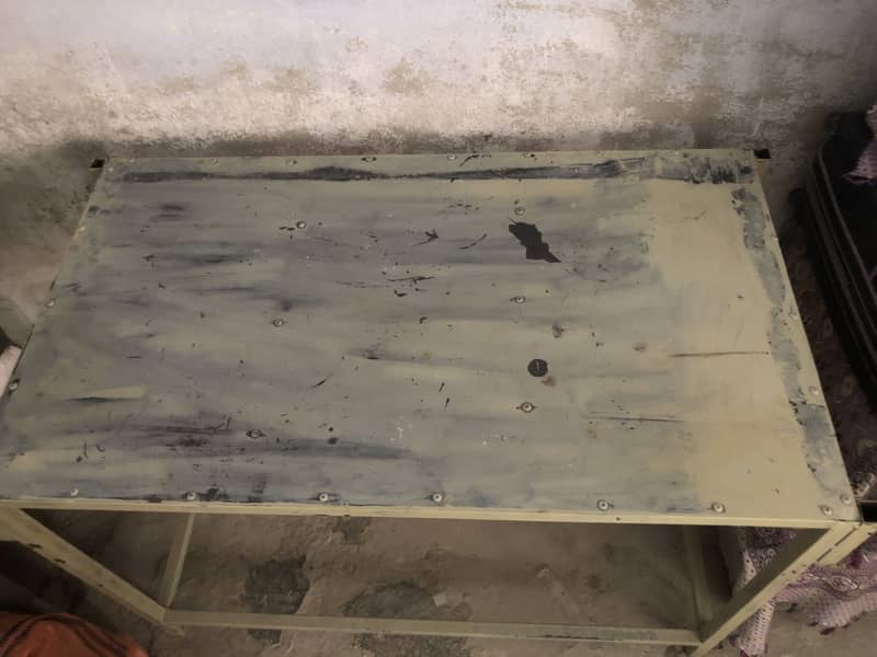 Metal table 1
