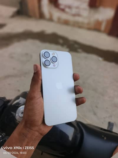Apple iPhone 13 Pro Max jv same thame ha abi