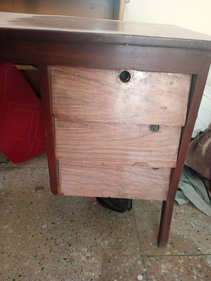 study table  0
