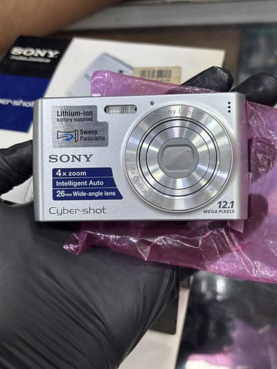 Sony digital camera w510 - chances deal - with box and accessories