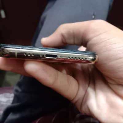 Apple iPhone XS