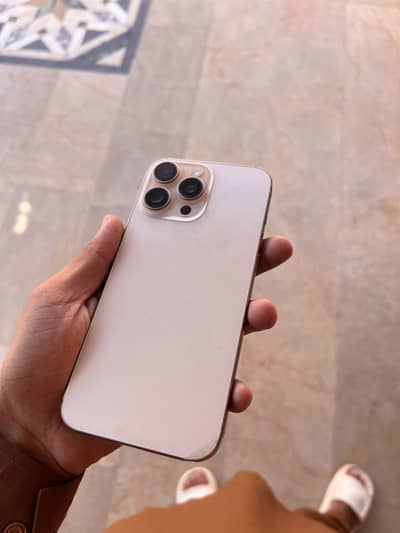 Apple iPhone 16 Pro Max