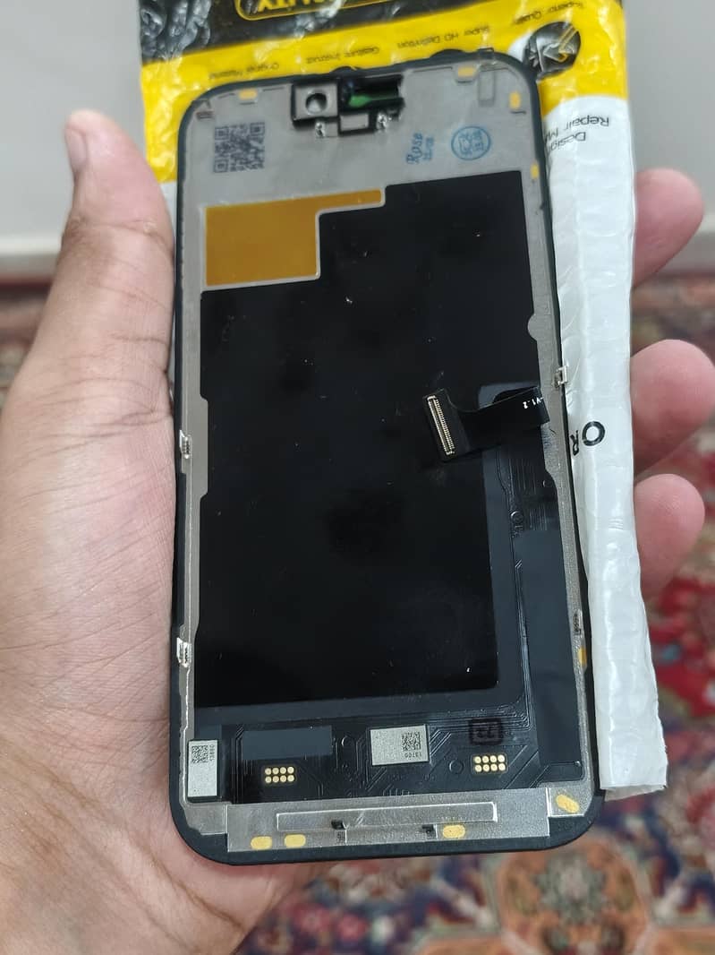 Iphone 15 pro panel 2