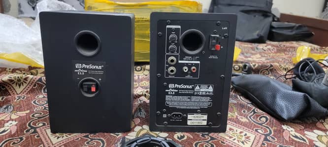 Full studio setup 10, 10 cndtn all new 6 mnth used 1st hand used