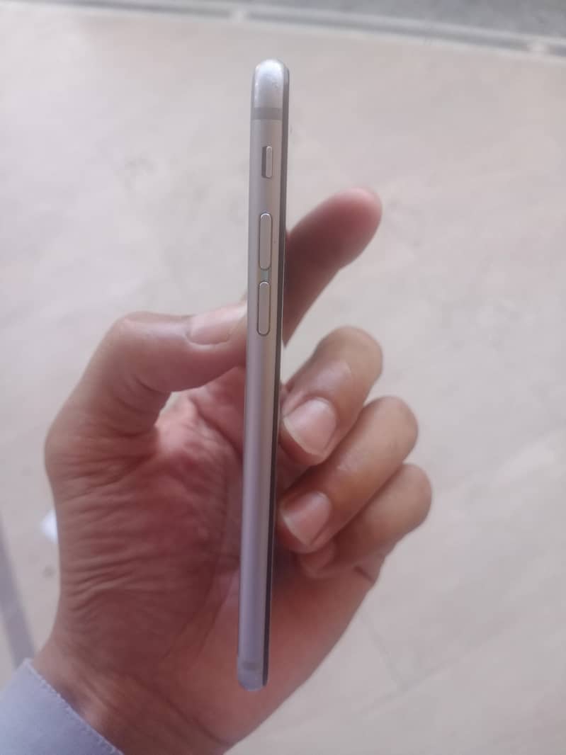 Apple iPhone 6 3