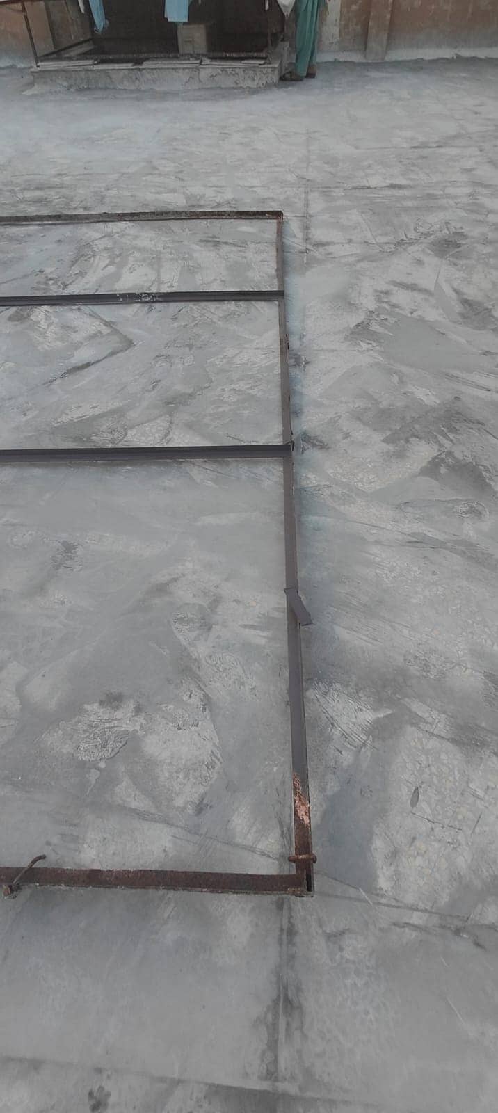 Iron Angle Stand 0