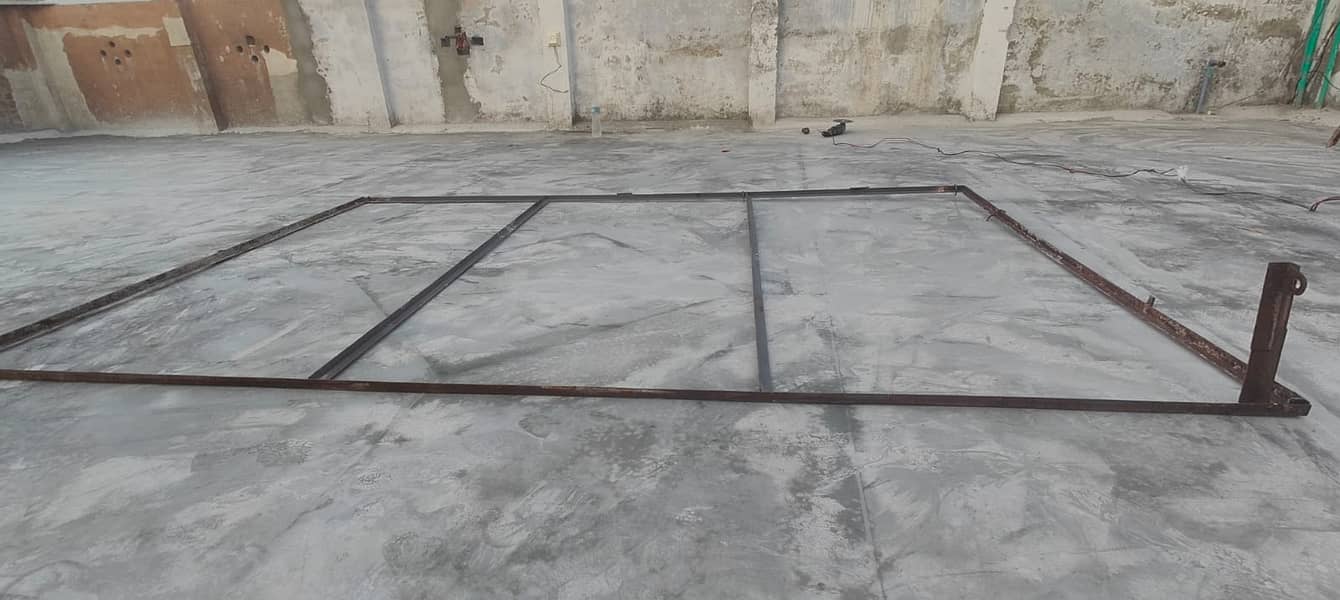 Iron Angle Stand 5