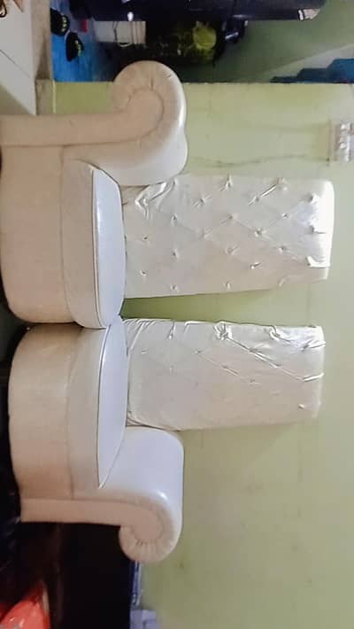 2 Seater Sofa 2nd Good condition