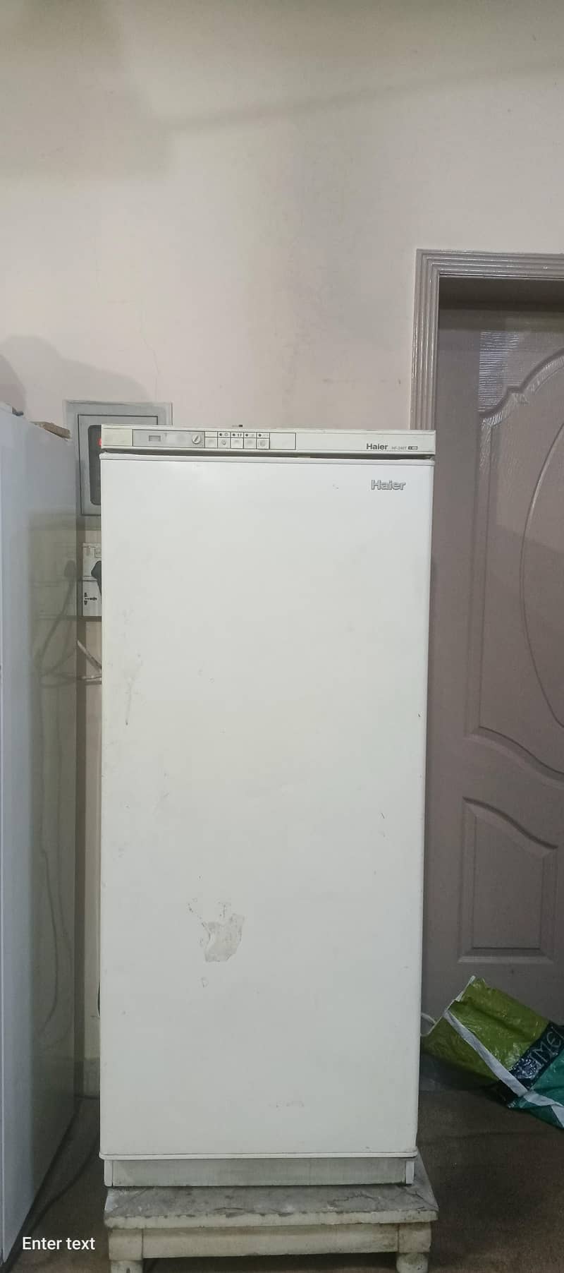 Vertical Standing Deep freezer 1