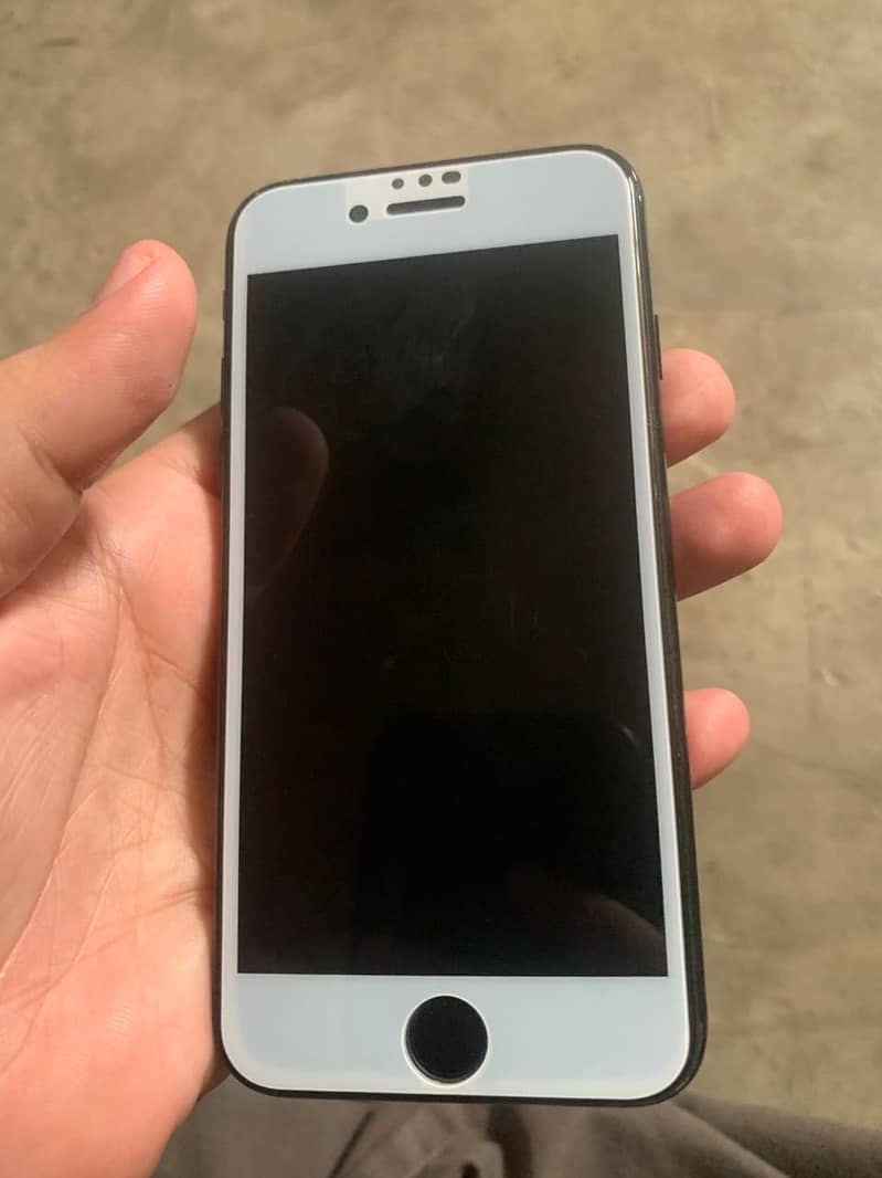 Apple iPhone 7 2