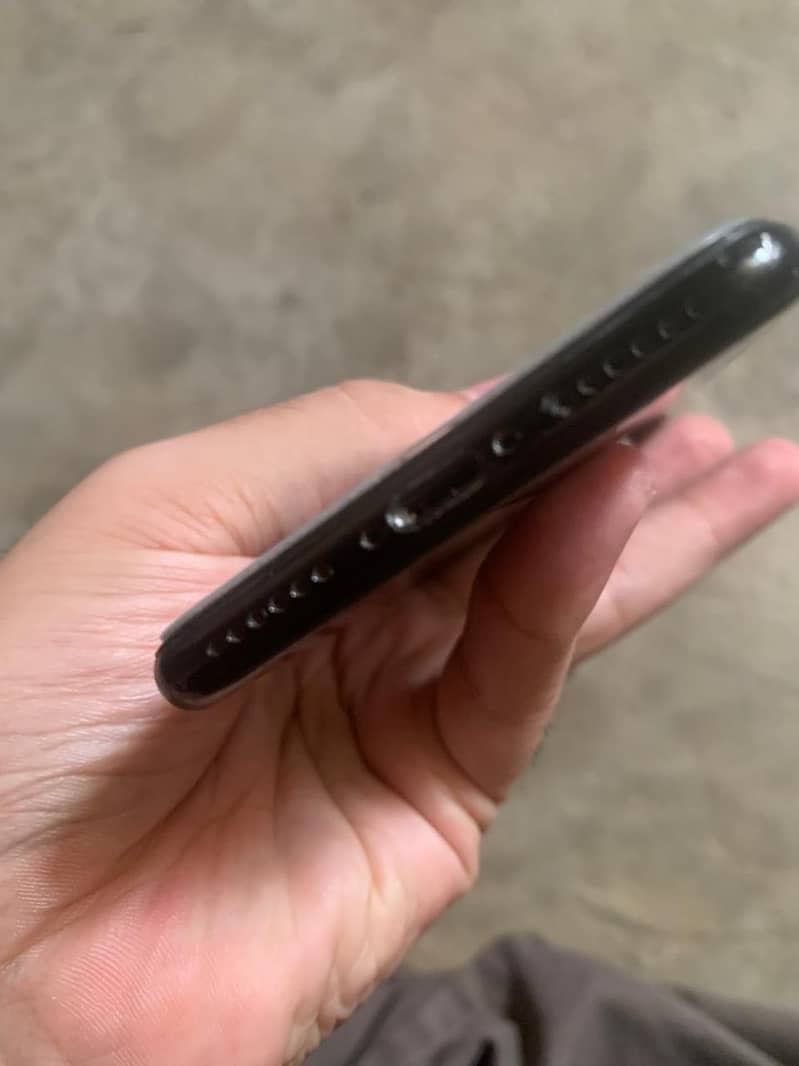 Apple iPhone 7 4