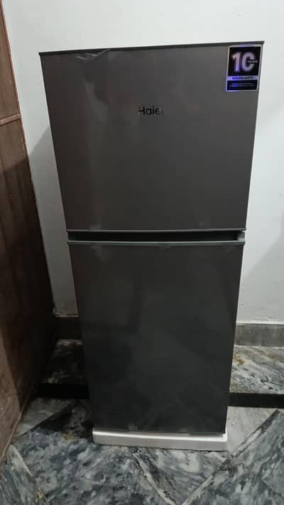Haier E-Star Refrigerator HRF-186EBS – Like Brand New