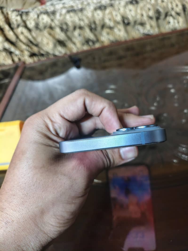 Apple iPhone 14 3
