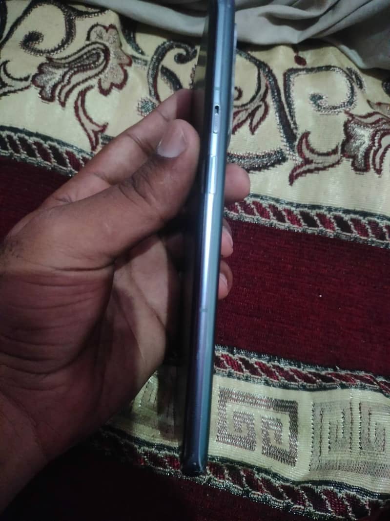 One Plus 9 Pro 6