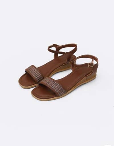 Wedge sandles of Lama Brand