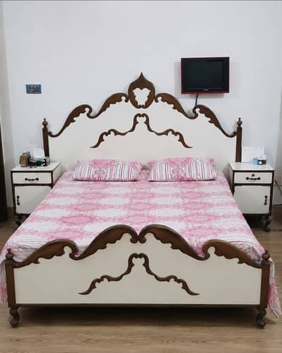 Antique Sheesham Wood Bedroom Set | Classic Vintage Furniture