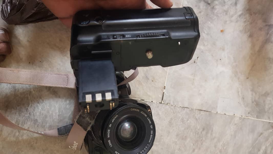 DSLR camera 400d 6