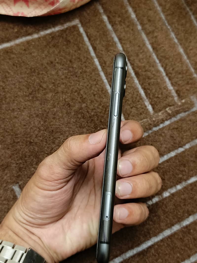 Apple iPhone 11 1