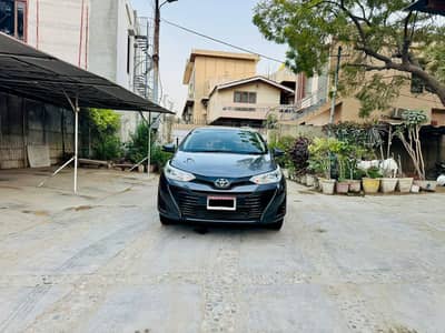 Toyota Yaris 1.3 Gli CVT 2021 model first hand