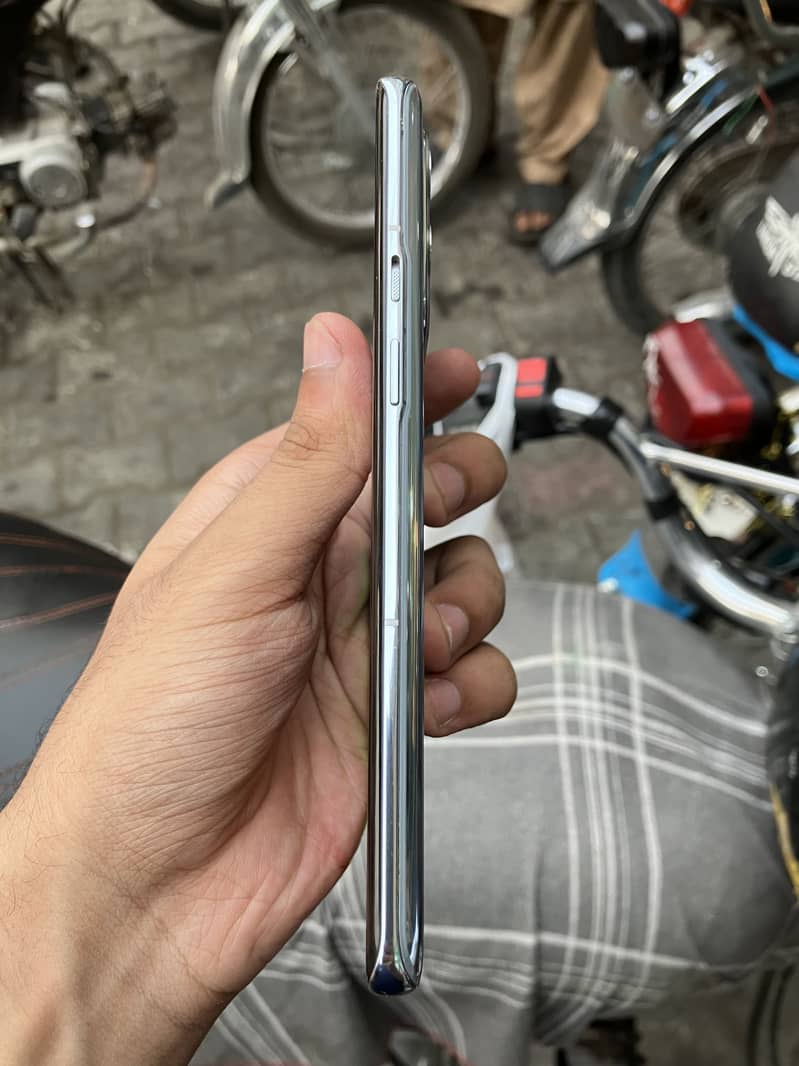 One Plus 9 Pro 3