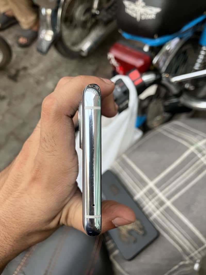 One Plus 9 Pro 6