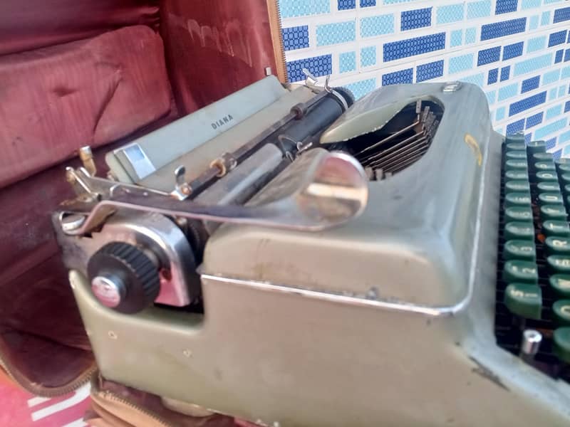 Typewriter manual 9