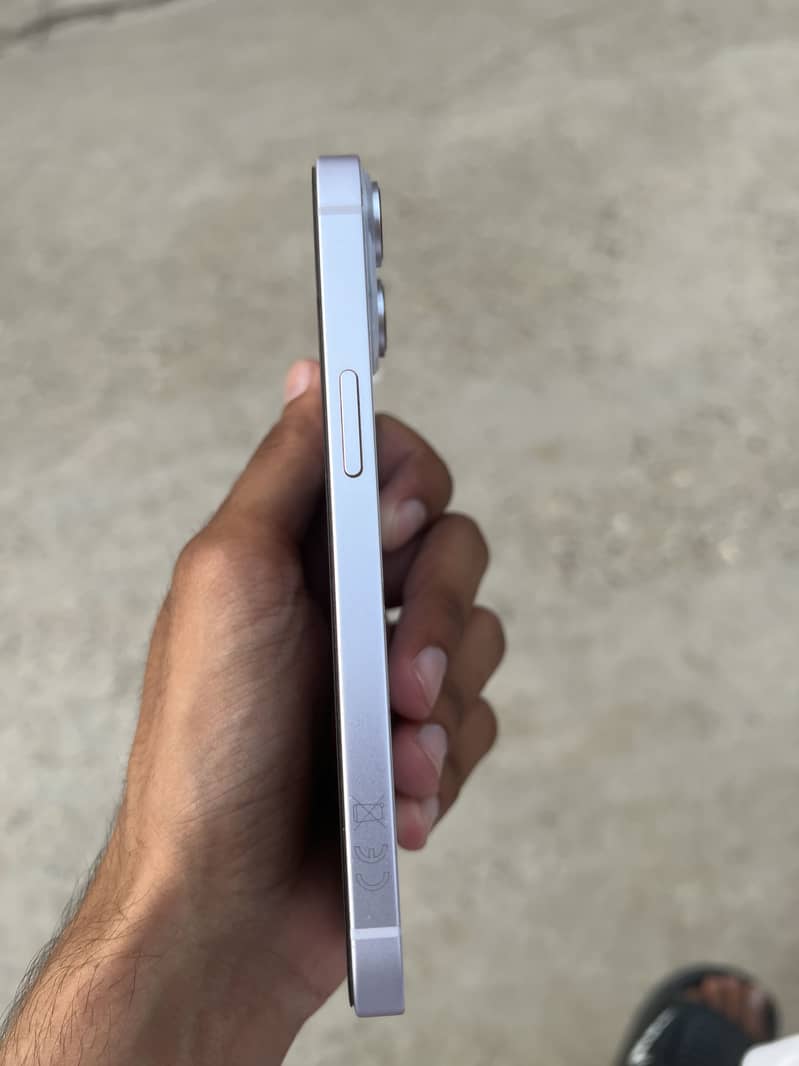Apple iPhone 14 2