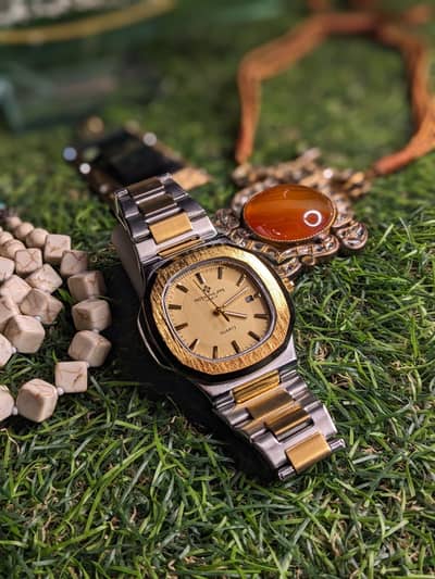 Patek Philippe Nautilus Gold Edition ⌚