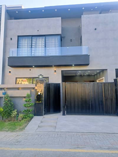5 Marla Facing Park House For Sale In Dream Gardens