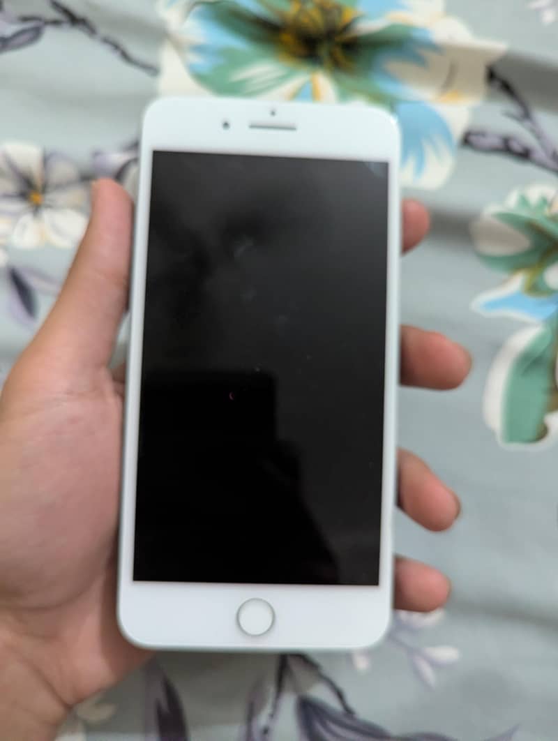 Apple iPhone 7 Plus 0