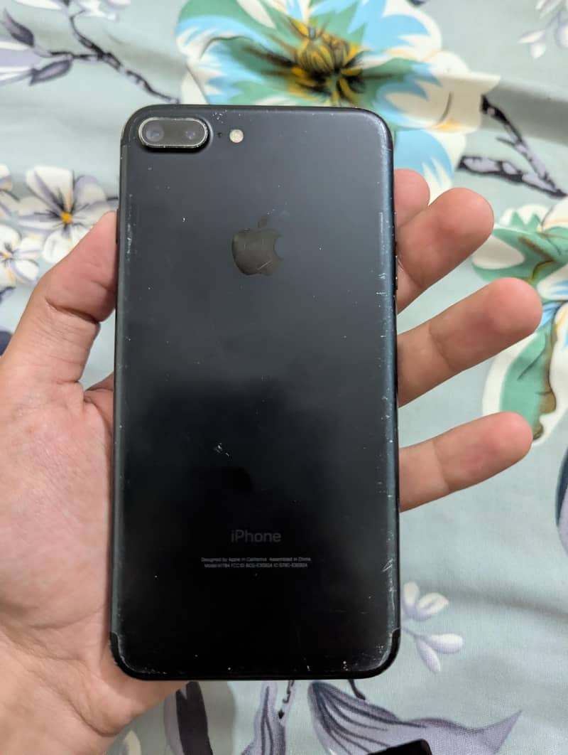 Apple iPhone 7 Plus 3