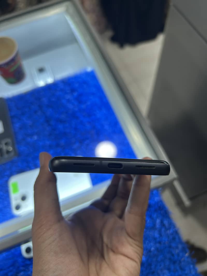Pixel 8 4