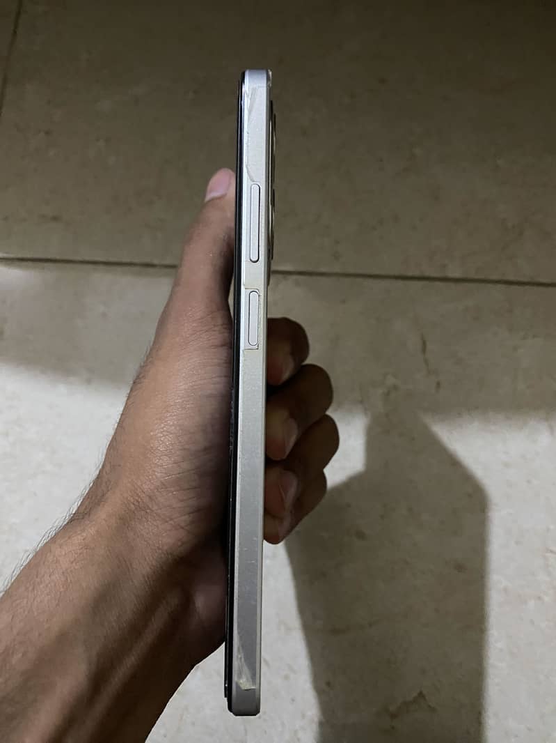 OPPO A3 4