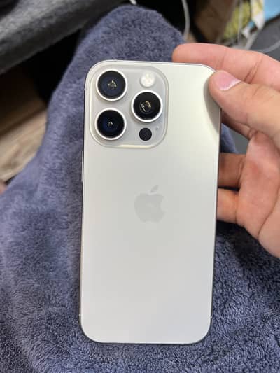Apple iPhone 16 Pro