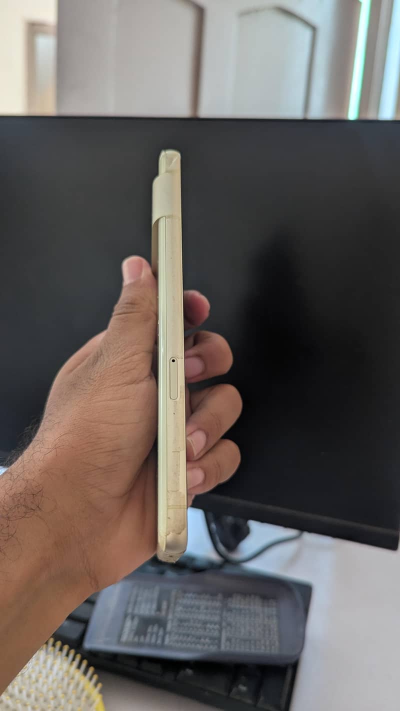 Google Pixel 7 4