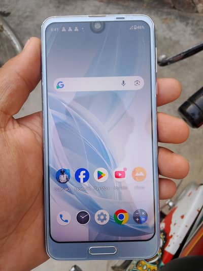 Sharp Aquos R2