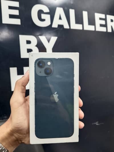 Apple iPhone 13