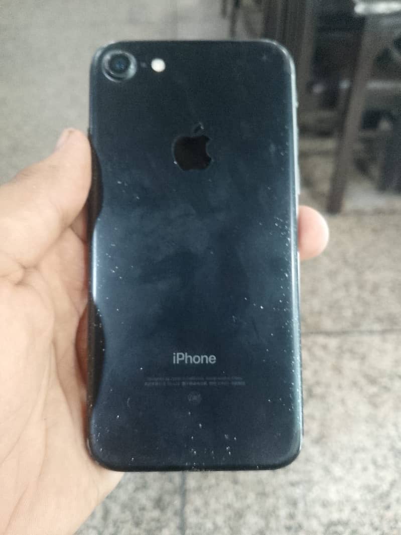 Apple iPhone 7 0