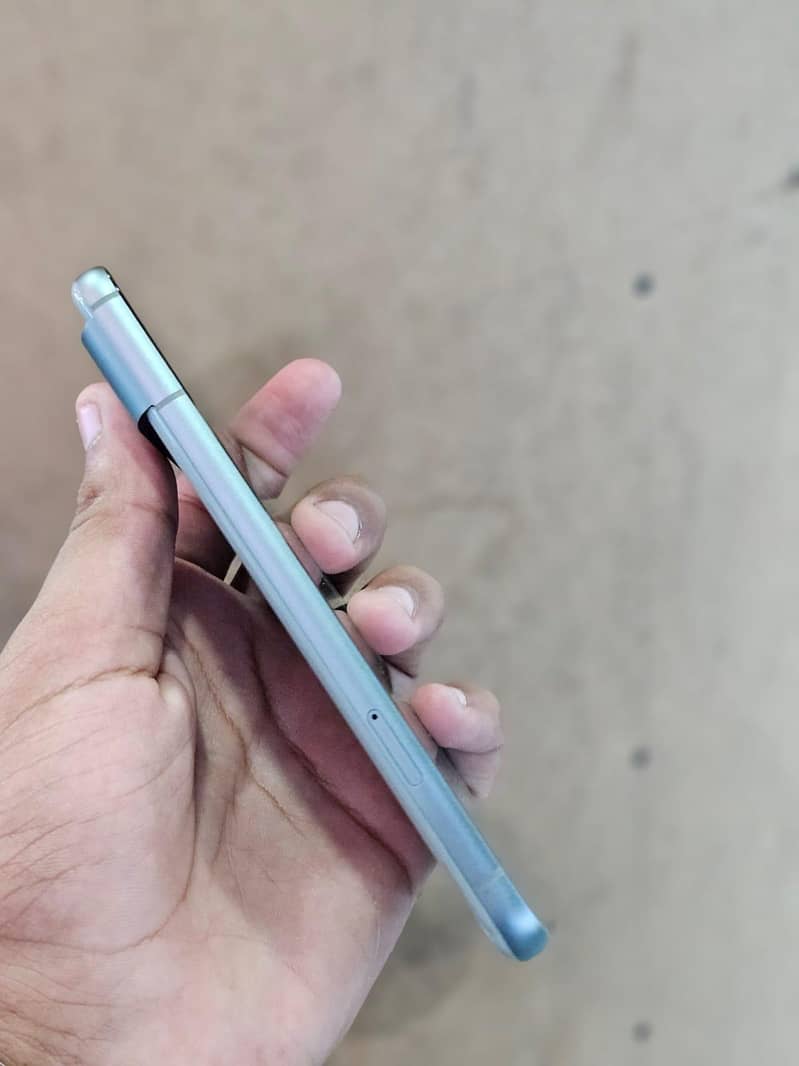 Google Pixel 8 3