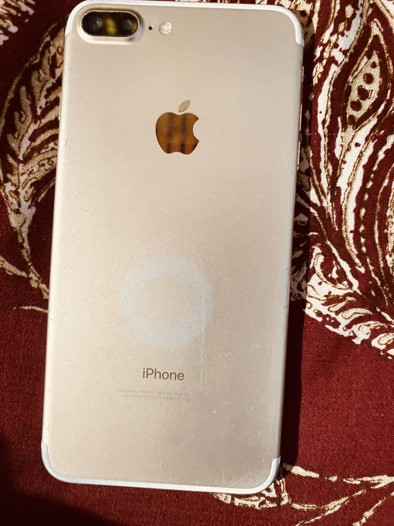 Apple iPhone 7 Plus 0