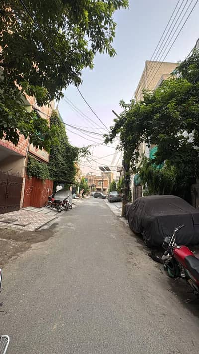 5 Marla upper Portion available for rent in Johar J3 block near Park