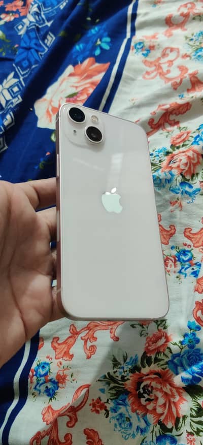 Apple iPhone 13