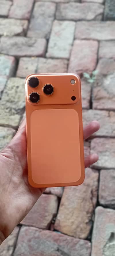 iPhone XR converted into 17 pro