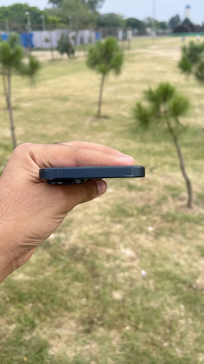 Apple iPhone 14 plus 3
