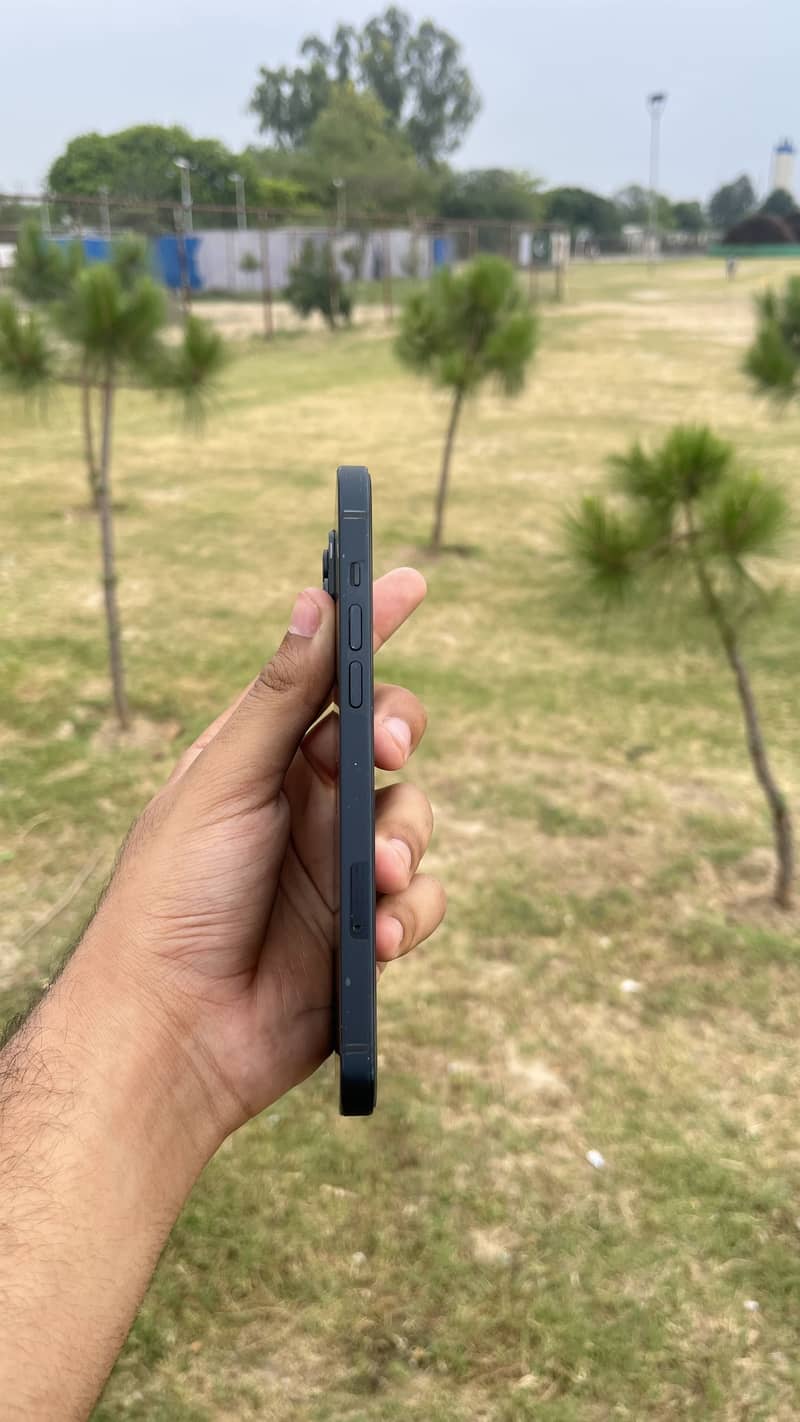 Apple iPhone 14 plus 4