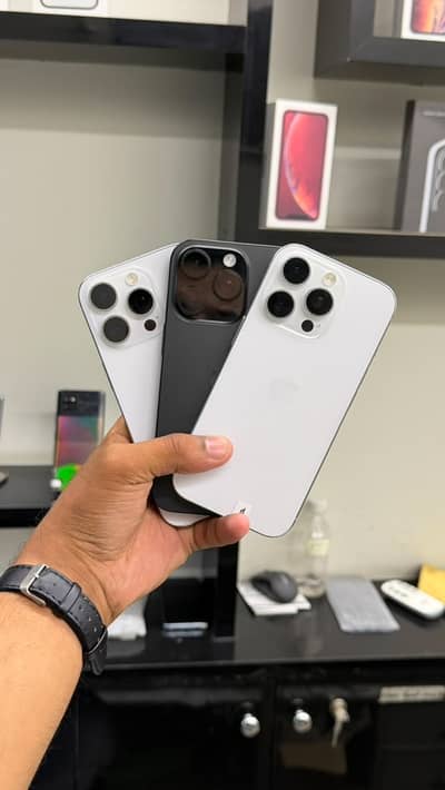 iPhone 16 Pro 256GB - JV | Non PTA | White & Black Titanium