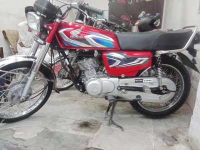 Honda 125, Model 2022, New Condition, Documents Complete