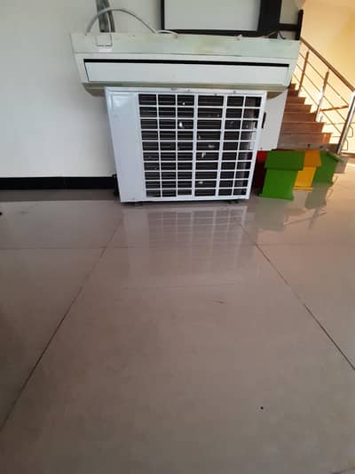 LG Non Interverter 2 Ton Heat & Cool AC